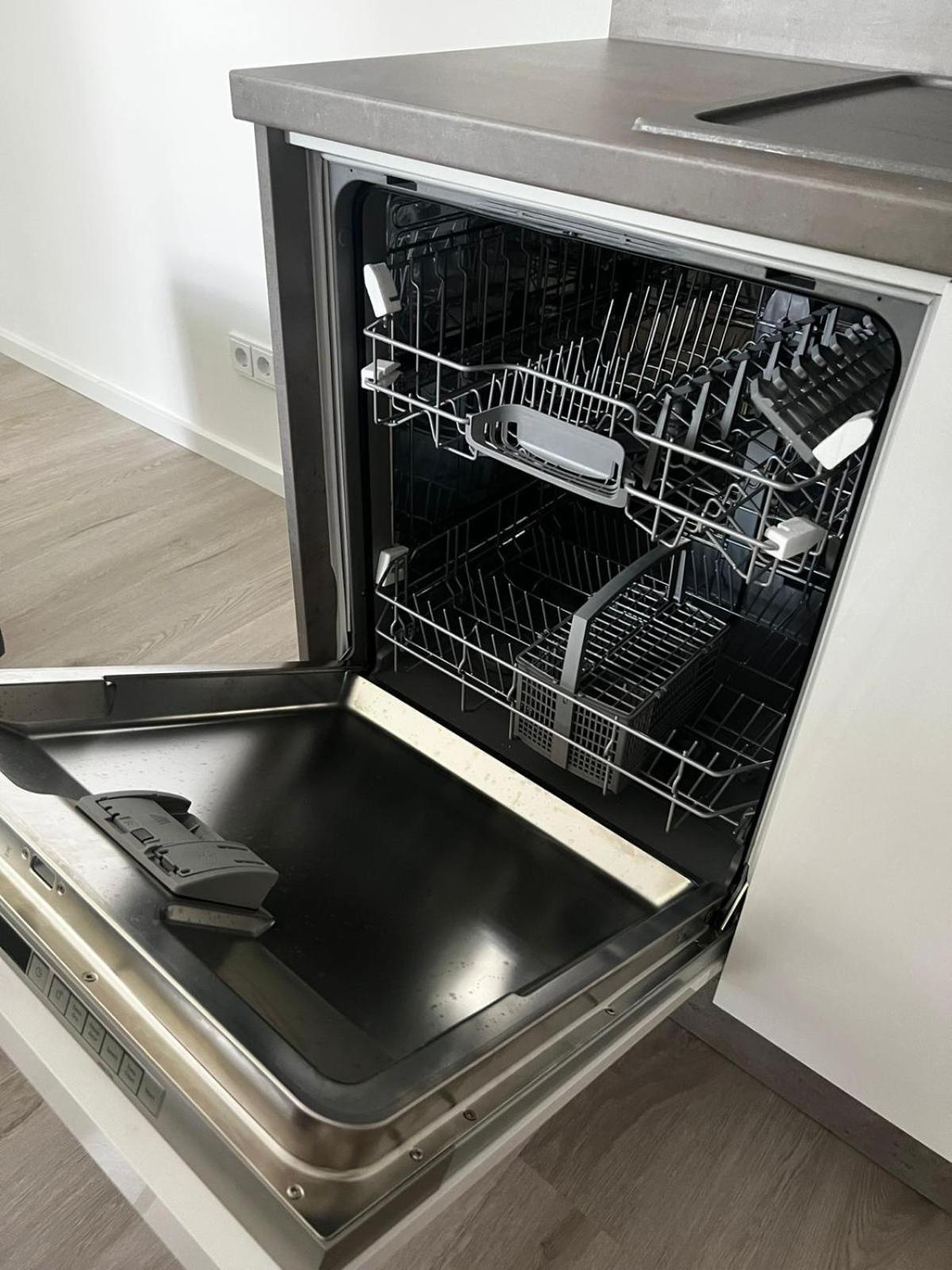 Ferienwohnung: Waldblick Hatten Bagian luar foto